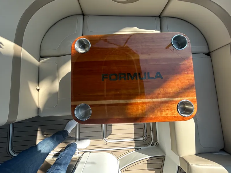 Slide: The Image of 2011 Formula 310 Sun Sport - 7840497