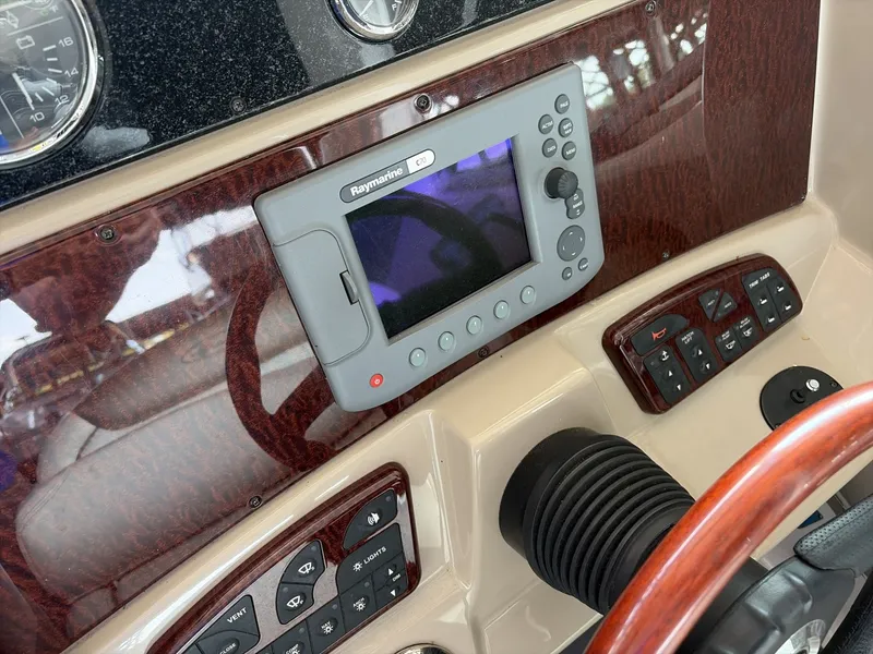 Slide: The Image of 2007 Sea Ray 290 Sundancer - 7840541