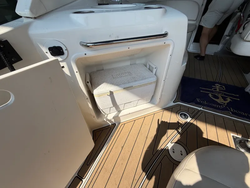 Slide: The Image of 2012 Bayliner 315 SB - 7840578