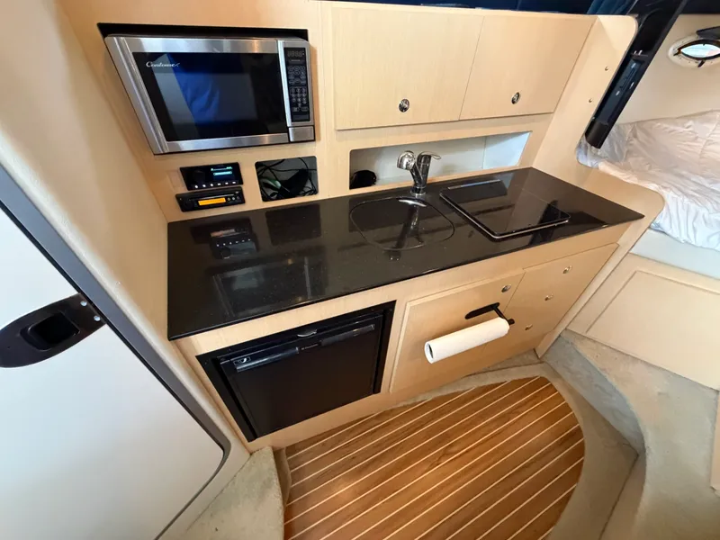 Slide: The Image of 2012 Bayliner 315 SB - 7840582