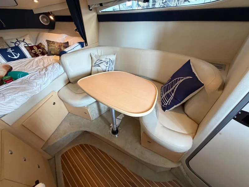Slide: The Image of 2012 Bayliner 315 SB - 7840581
