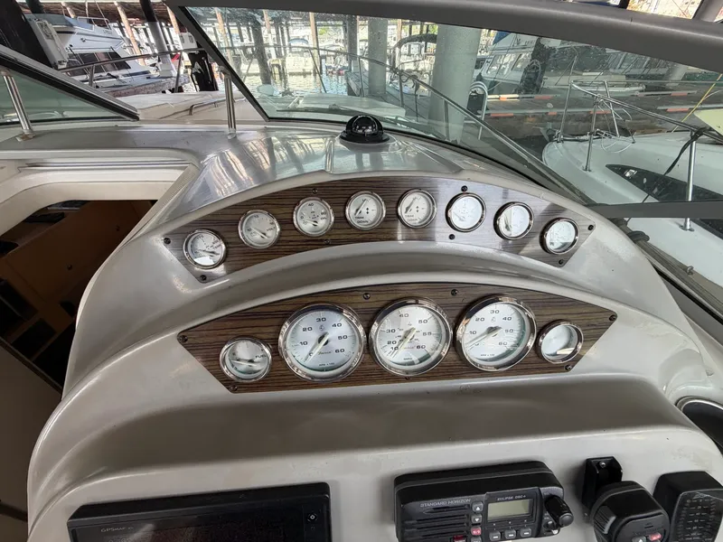 Slide: The Image of 2012 Bayliner 315 SB - 7840577