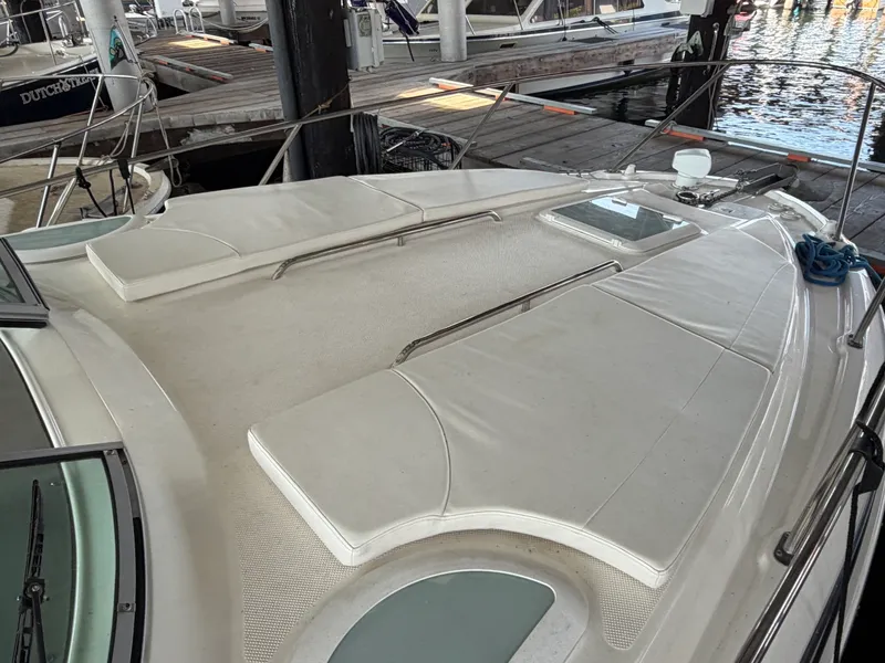 Slide: The Image of 2012 Bayliner 315 SB - 7840569