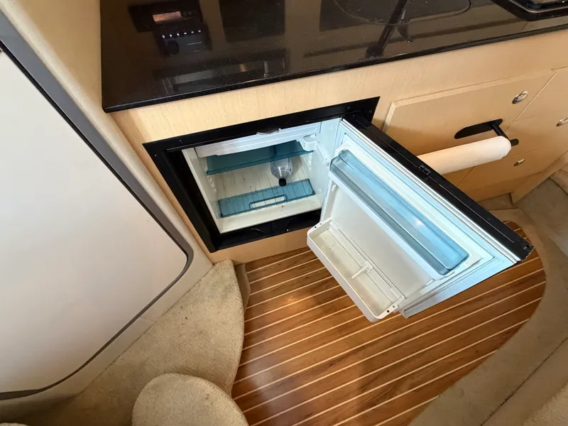 Slide: The Image of 2012 Bayliner 315 SB - 7840583