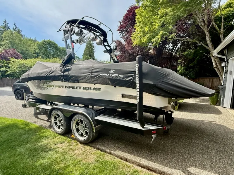 Slide: The Image of 2011 Nautique Super Air Nautique 230 - 8067084