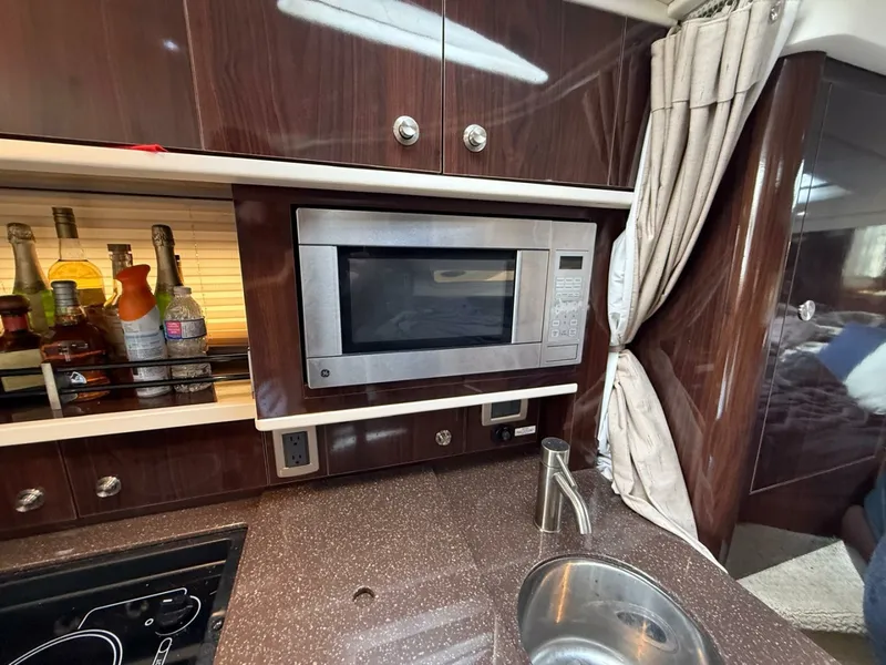 Slide: The Image of 2015 Sea Ray 330 Sundancer - 7840668