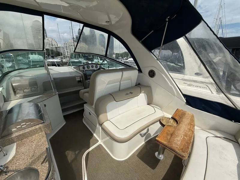 Slide: The Image of 2015 Sea Ray 330 Sundancer - 7840635