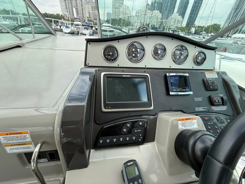 Slide: The Image of 2015 Sea Ray 330 Sundancer - 7840642