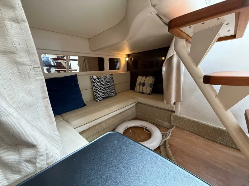 Slide: The Image of 2015 Sea Ray 330 Sundancer - 7840680