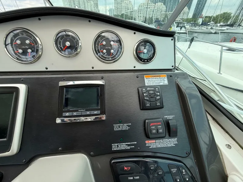 Slide: The Image of 2015 Sea Ray 330 Sundancer - 7840645