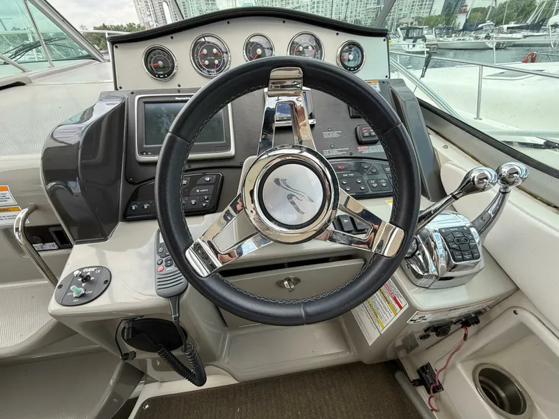Slide: The Image of 2015 Sea Ray 330 Sundancer - 7840638