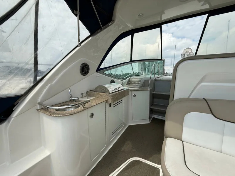 Slide: The Image of 2015 Sea Ray 330 Sundancer - 7840632