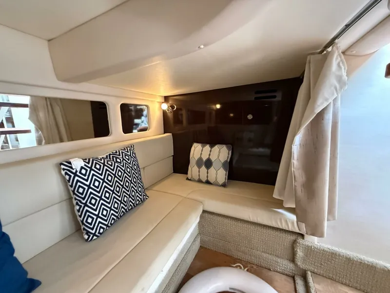Slide: The Image of 2015 Sea Ray 330 Sundancer - 7840681