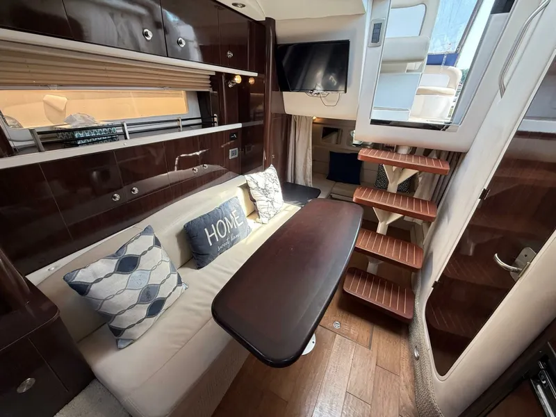 Slide: The Image of 2015 Sea Ray 330 Sundancer - 7840677