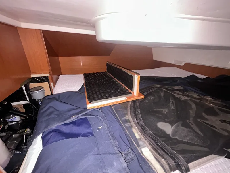 Slide: The Image of 2008 Beneteau Oceanis 310 - 7840775
