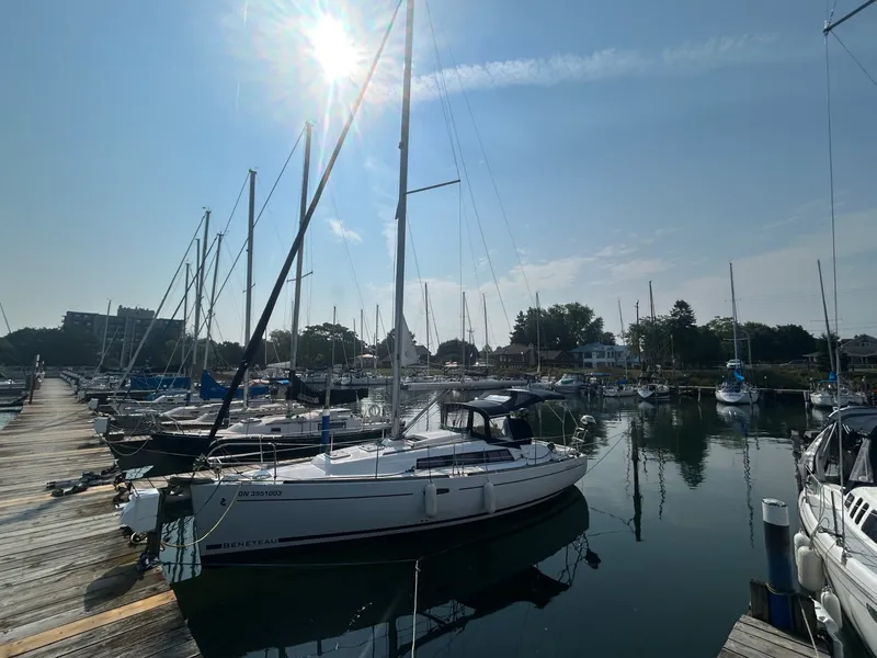 The Image of 2008 Beneteau Oceanis 310 - 7840736