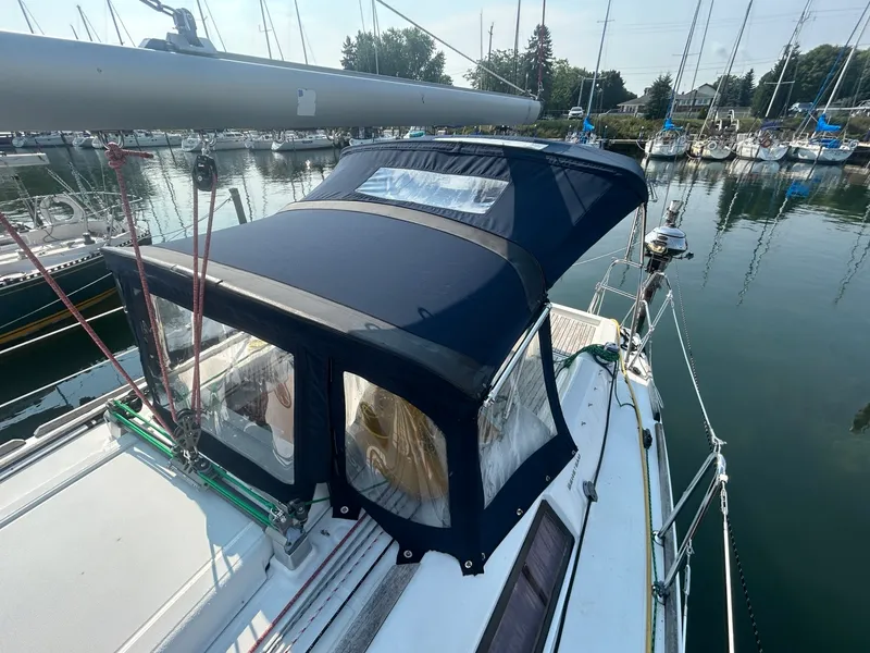 Slide: The Image of 2008 Beneteau Oceanis 310 - 7840749