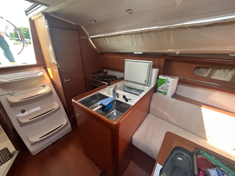 Slide: The Image of 2008 Beneteau Oceanis 310 - 7840784