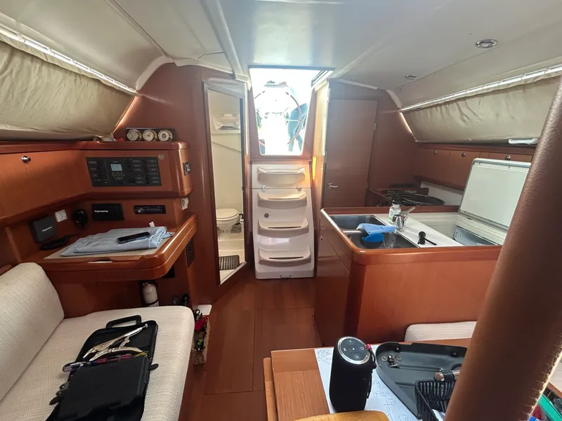 Slide: The Image of 2008 Beneteau Oceanis 310 - 7840785