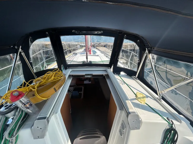 Slide: The Image of 2008 Beneteau Oceanis 310 - 7840761