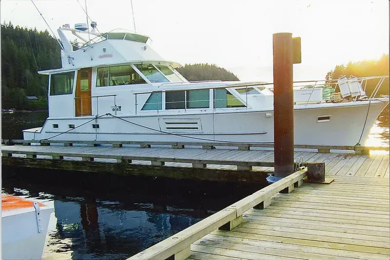 Slide: The Image of 1974 Hatteras 48 Yachtfish - 7840806