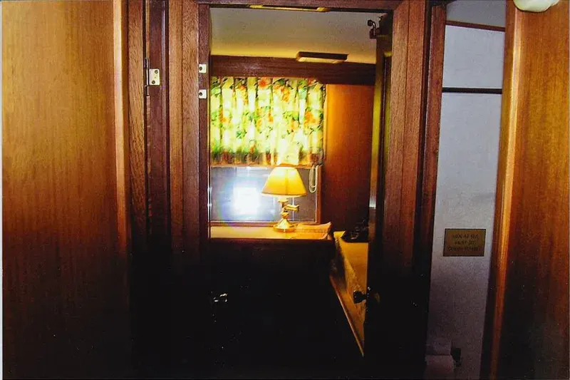 Slide: The Image of 1974 Hatteras 48 Yachtfish - 7840812