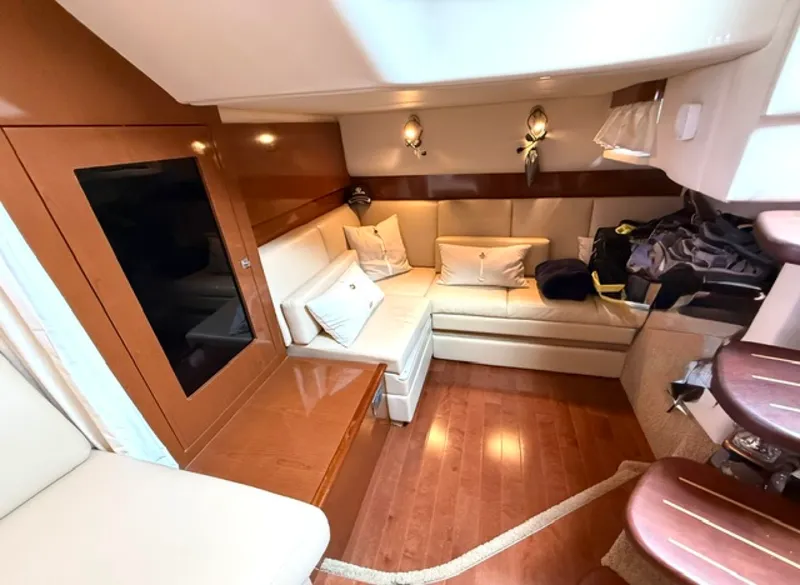 Slide: The Image of 2008 Sea Ray 38 Sundancer - 7840849