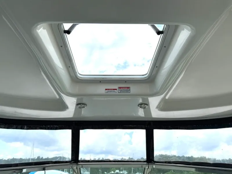 Slide: The Image of 2008 Sea Ray 38 Sundancer - 7840841
