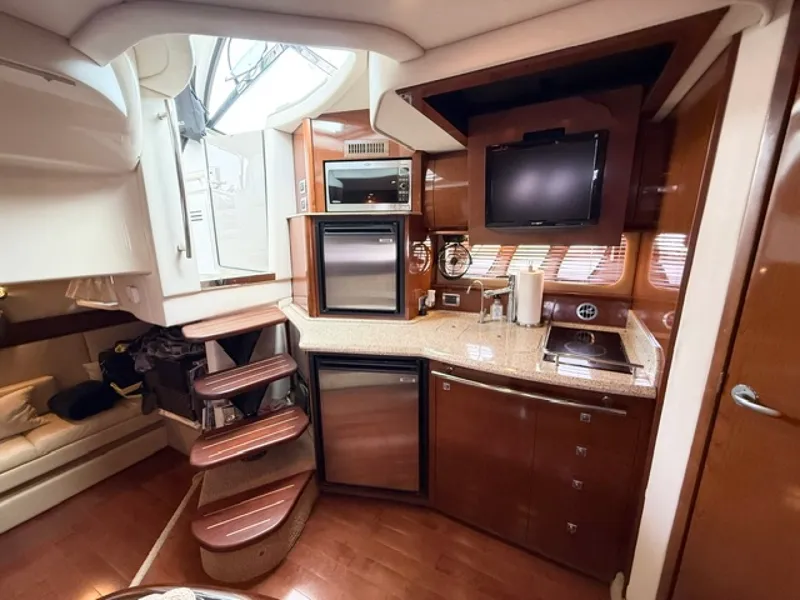 Slide: The Image of 2008 Sea Ray 38 Sundancer - 7840852
