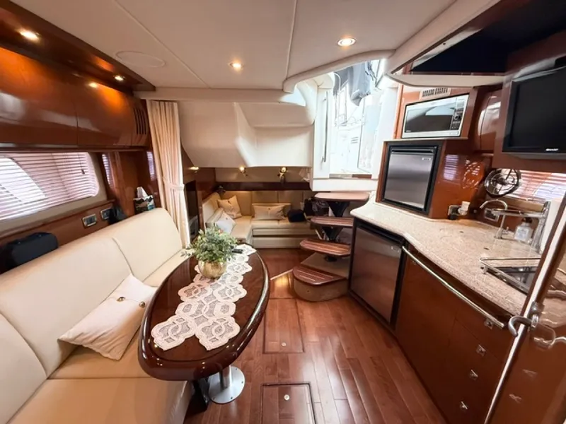 Slide: The Image of 2008 Sea Ray 38 Sundancer - 7840850