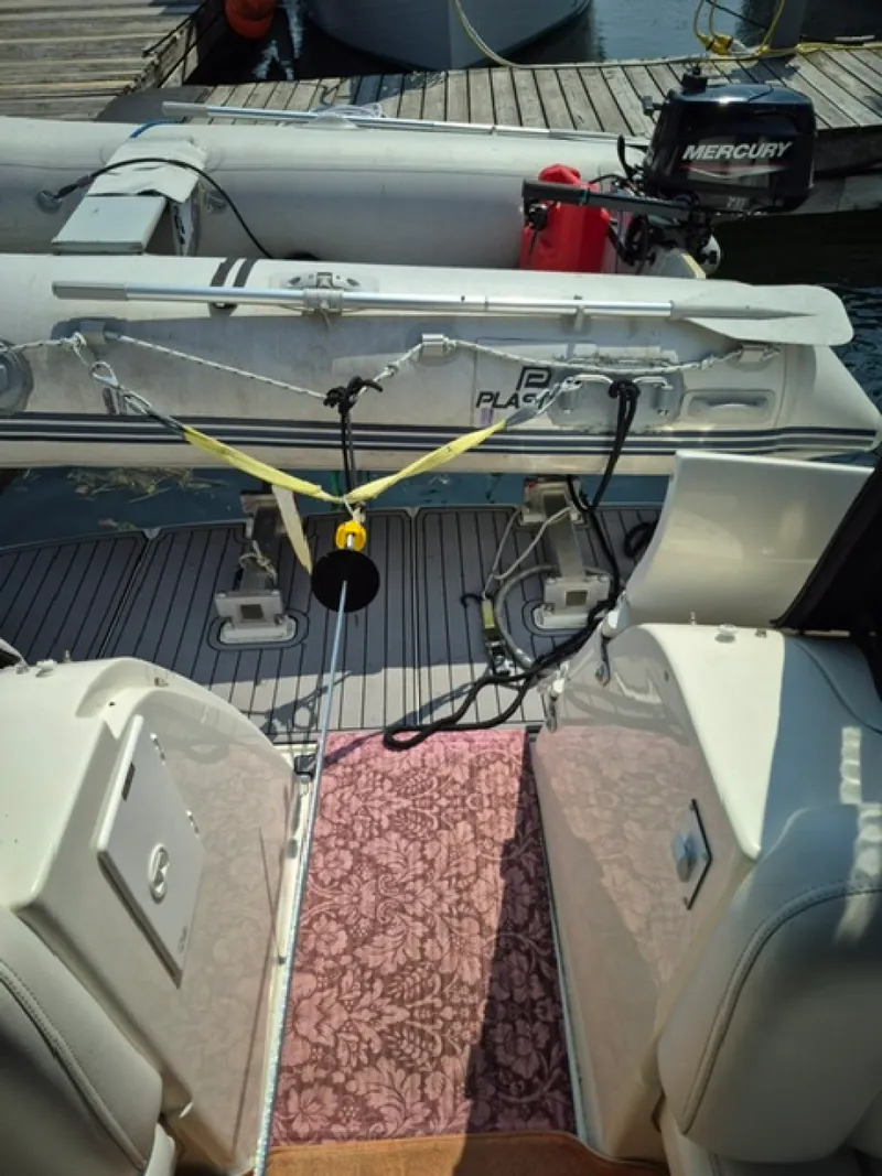 Slide: The Image of 2008 Sea Ray 38 Sundancer - 7840866