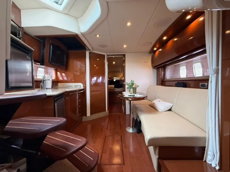 Slide: The Image of 2008 Sea Ray 38 Sundancer - 7840854