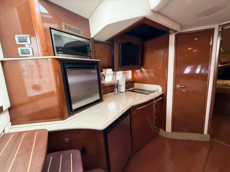 Slide: The Image of 2008 Sea Ray 38 Sundancer - 7840856