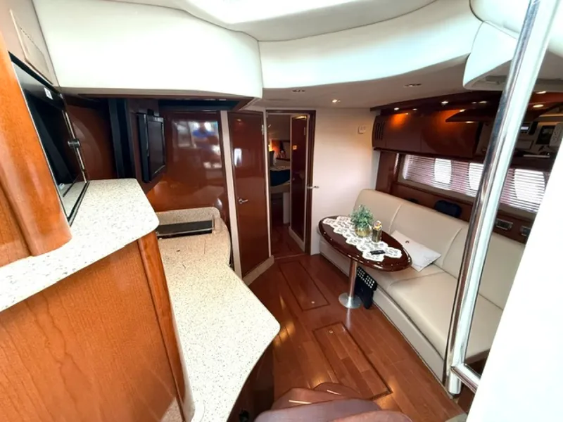 Slide: The Image of 2008 Sea Ray 38 Sundancer - 7840845