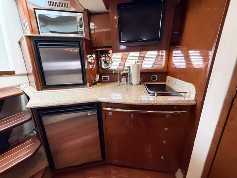 Slide: The Image of 2008 Sea Ray 38 Sundancer - 7840853