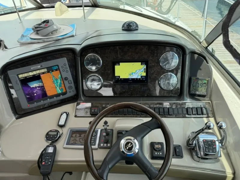 Slide: The Image of 2008 Sea Ray 38 Sundancer - 7840837