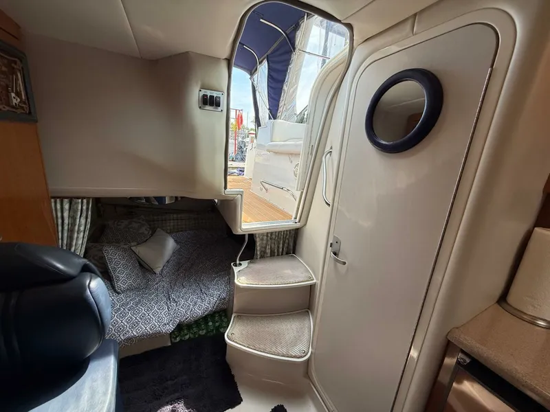 Slide: The Image of 2001 Four Winns 328 Vista - 7840941