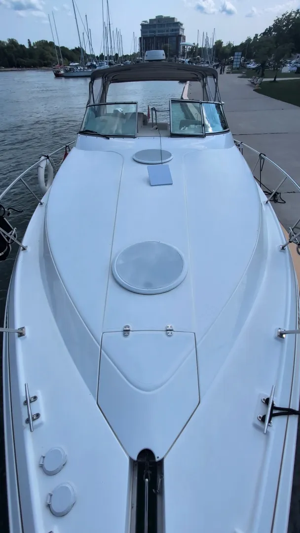 Slide: The Image of 1990 Cruisers Yachts 3375 - 7840962