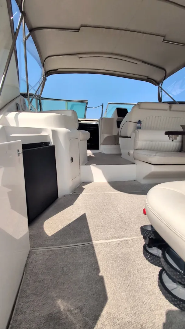 Slide: The Image of 1990 Cruisers Yachts 3375 - 7840972