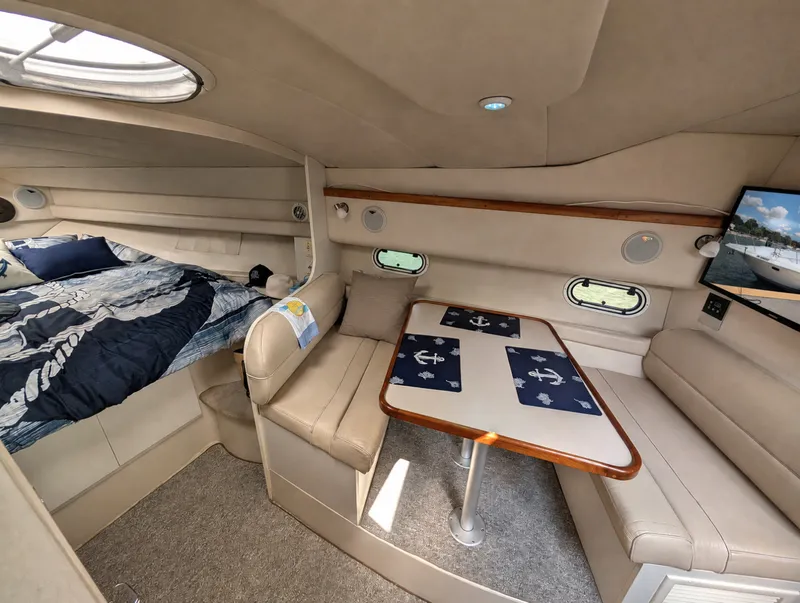 Slide: The Image of 1990 Cruisers Yachts 3375 - 7840990