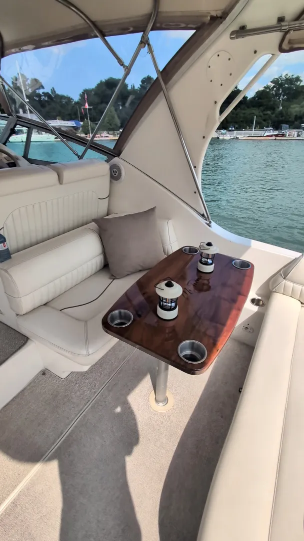 Slide: The Image of 1990 Cruisers Yachts 3375 - 7840968