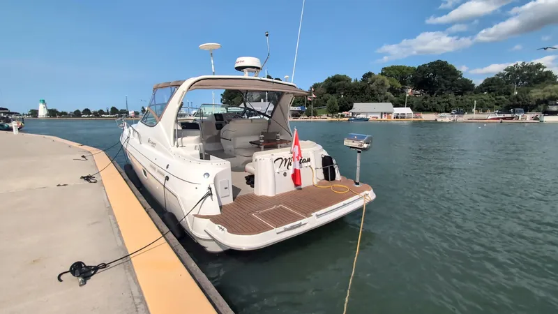 Slide: The Image of 1990 Cruisers Yachts 3375 - 7840964