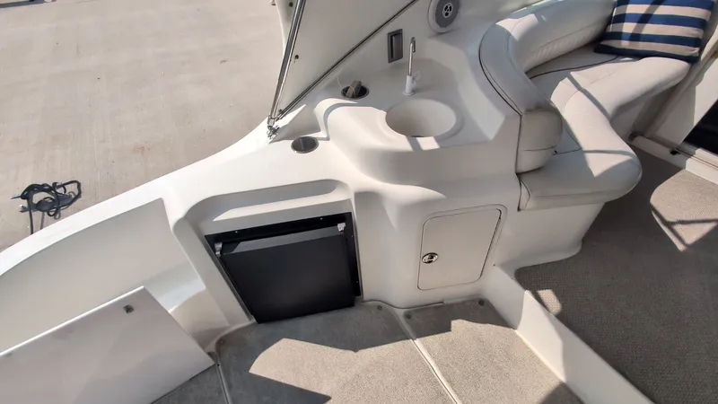 Slide: The Image of 1990 Cruisers Yachts 3375 - 7840973