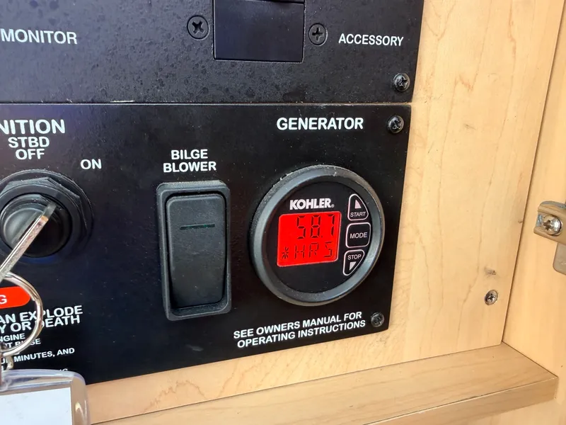 Slide: The Image of 2008 Sea Ray 290 Sundancer - 7841210