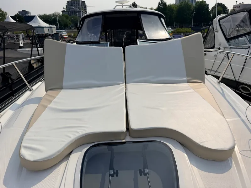 Slide: The Image of 2008 Sea Ray 290 Sundancer - 7841186