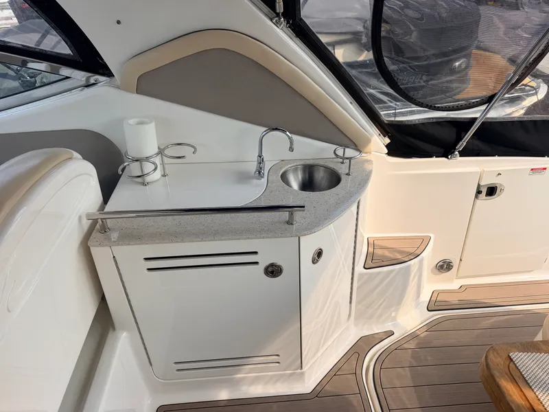 Slide: The Image of 2008 Sea Ray 290 Sundancer - 7841154