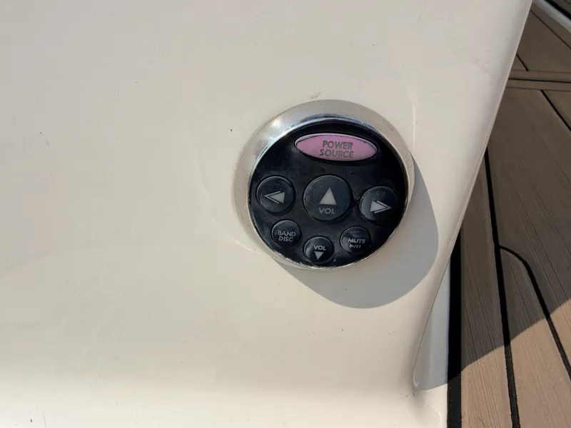 Slide: The Image of 2008 Sea Ray 290 Sundancer - 7841228