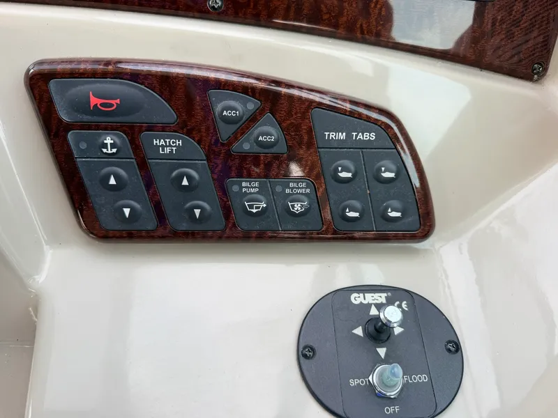 Slide: The Image of 2008 Sea Ray 290 Sundancer - 7841172
