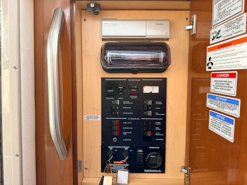 Slide: The Image of 2008 Sea Ray 290 Sundancer - 7841208