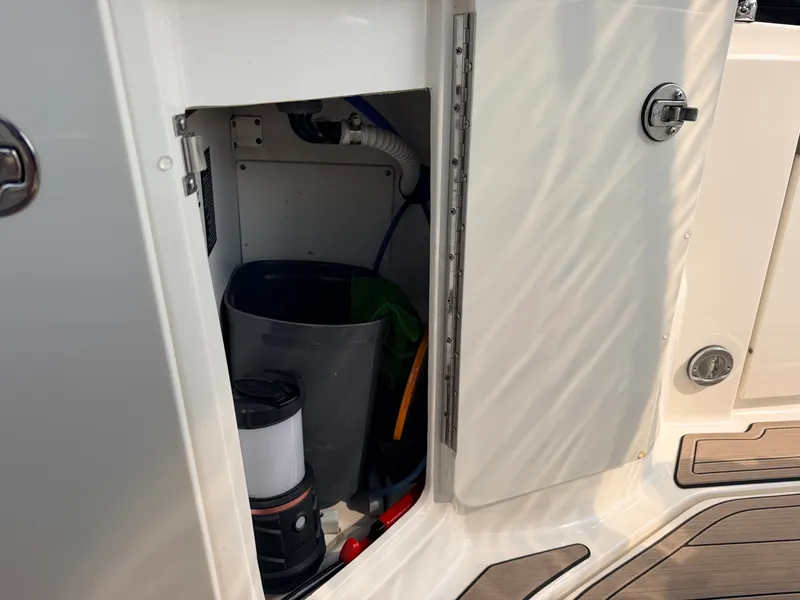 Slide: The Image of 2008 Sea Ray 290 Sundancer - 7841157